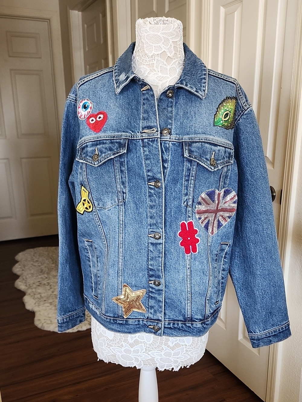 Sneak Peek Blue Denim Patchwork Jacket Sequin Embroidered Patches Size Large Y2K